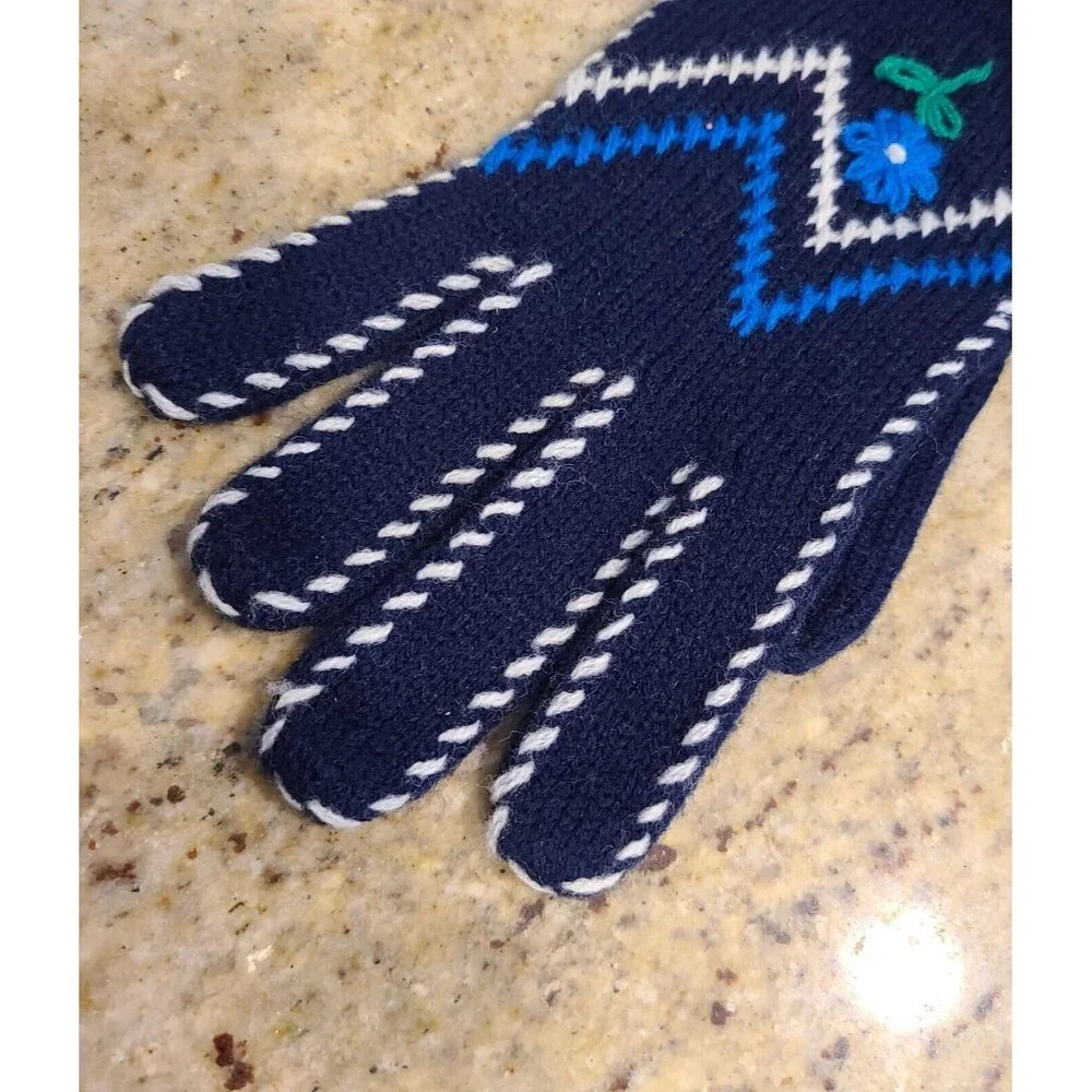 New! Vintage One Size Stretch Blue Knit 8.5
